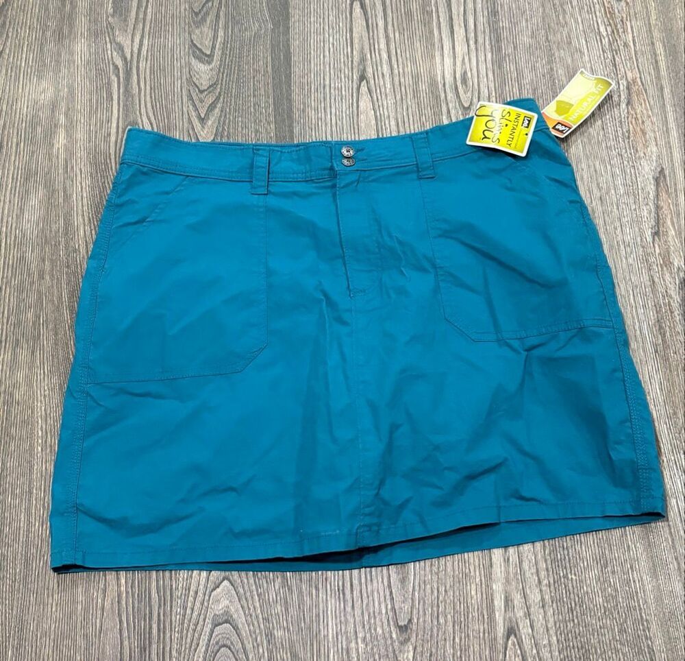 NWT Lee Instantly Slims You Natural Fit Just Below The Waist Skort Blue Medium
